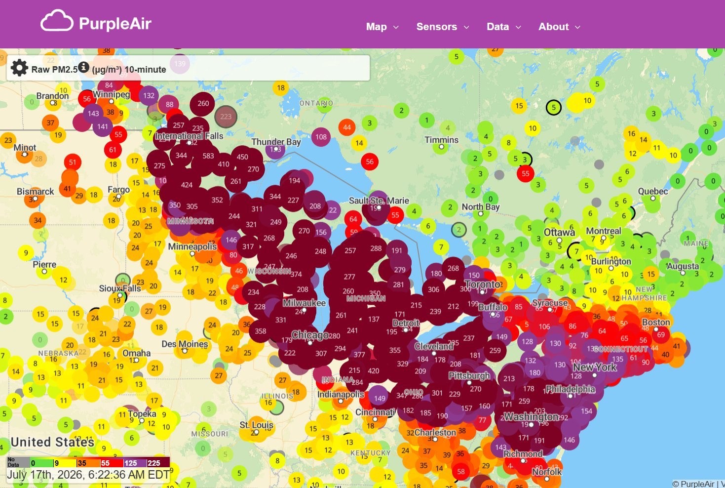 Air quality index values in the Midwest and East Coast with darker dots indicating worser air quality.